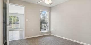 Glen at Highpoint Gallery 30