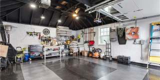 21 Bedlow Avenue Gallery 31