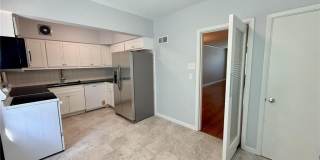 8722 Delmar Boulevard Gallery 9