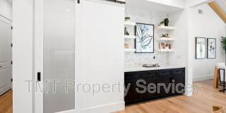 9001 Ventura Street Gallery 47