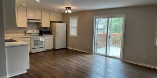 Very Spacious 1 Bedroom Upstairs Unit With A Private Deck Gallery 1