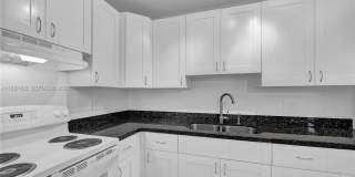 2716 Northeast 30th Place Gallery 2