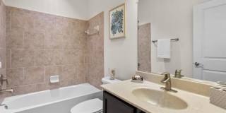 722 CROWN PARK Avenue Gallery 4