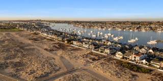 Exquisite Beachfront Luxury on Balboa Peninsula Double Lot Gallery 68