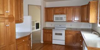 Spacious Ranch Patio Home in Desirable Southridge – Finished Basement & Garage Spacious Ranch Patio Home in Desirable Southridge – Finished Basement & Garage Gallery 4