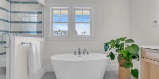 205 Morris Avenue Gallery 38