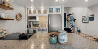 716 1/2 W Argand St Gallery 9