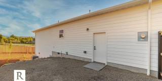 East Medford Cedar Links Living Gallery 29