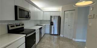 549 Racquet Club Road 32, Weston, FL 33326 Gallery 1