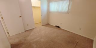 $1,200 - 2 Bed/1 Bath Private area near the Oval Gallery 17