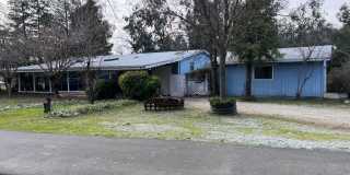 Country Setting 4-bedroom, 2-bathroom home! Gallery 1