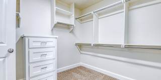Four bedroom in Stone Lake! Gallery 38
