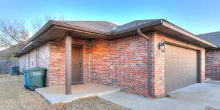 Modern 3BR/2BA Duplex | All Utilities Included | Downtown Edmond Gallery 38