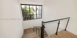 885 NE 76th St Gallery 23