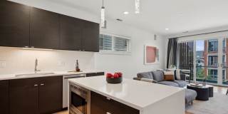 1021 N Hermitage Avenue Gallery 8