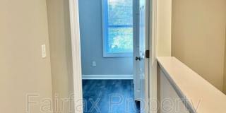 724C Liberty St. Gallery 25