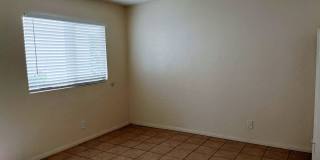 3235-3239 Collier Avenue Gallery 6
