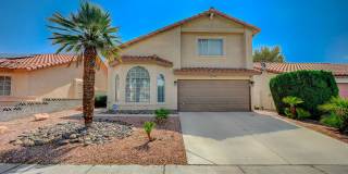 Furnished 4 bedroom home in the Lakes! Gallery 1
