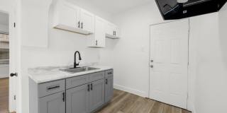 8051 S Ingleside Gallery 38