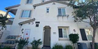 Tri-level townhouse in the heart of Chula Vista Tri-level townhouse in the heart of Chula Vista Gallery 1