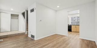 Spacious 2Bed/2.5Bath Townhouse in Central Denver Gallery 6