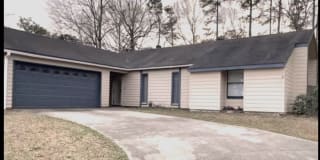 713 Berkshire Dr Gallery 1