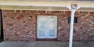 Beautiful Studio- ALL BILLS PAID-Month to Month Leasing Gallery 1