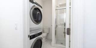 Charming 4 Bedroom- No Broker Fee Gallery 10