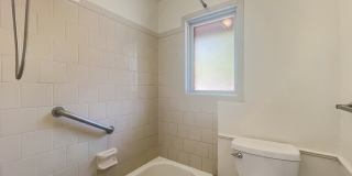 2604 Northeast Garden Lane Gallery 21