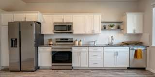 450 West Kennedy Avenue Gallery 4