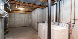 Beautifully Maintained Townhome with Fantastic Amenities Gallery 39