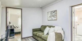 221 HADLOCK Street unit: B Gallery 4