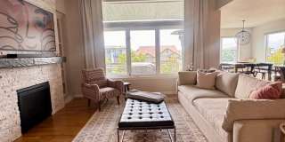 LUXURY 4 Bedroom home in NORTHGATE with Mountain Views Gallery 22