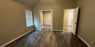 Del Valle -   SFH    ( 2 wks free rent w/ lease thru 5/31/27  w/ qualified app ) Gallery 23