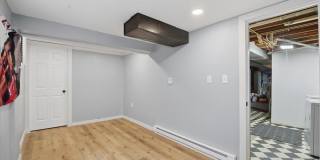 124 N College Street Gallery 20