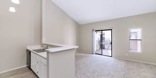 Lakeside Gallery 28