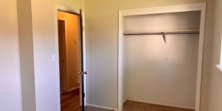 3-Bedroom Home Near Dining and Shopping 3-Bedroom Home Near Dining and Shopping Gallery 7