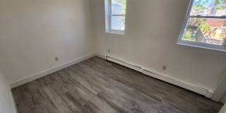 Row Home For Rent with Fenced in BackYard Gallery 4