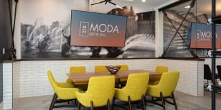 Moda at the Hill Gallery 13
