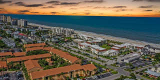 204 LAGUNA VILLAS Boulevard Gallery 1