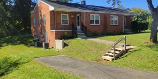 One Level Refurbished Conveniently Located 2 Bedroom Duplex One Level Refurbished Conveniently Located 2 Bedroom Duplex Gallery 1