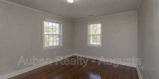 2207 Montclair Street Gallery 18