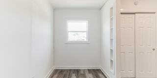 124 E Castlebriar Drive Gallery 15