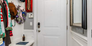2540 W Diversey Avenue, 2540 W Diversey Avenue, Gallery 1