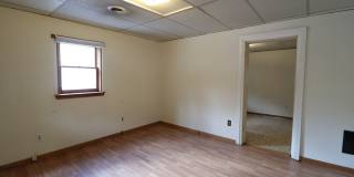 1 Bed/1 Bath Home steps from the Downtown Campus - Available Now, June, July or August! Gallery 5