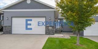 Spacious 3BR Townhome on Quiet Cul-de-Sac! Gallery 1