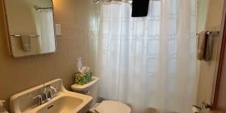 4 Bed, 2 Bath House - ALL UTILITIES INCLUDED Gallery 20