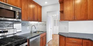 5340 HOLMES RUN Parkway Gallery 2