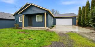 Newly Renovated 2 Bedroom Home Gallery 1