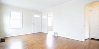 1137 Cribb St Gallery 3